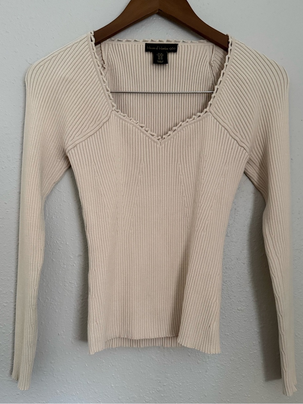 House of Harlow 1960 Rib Knit V-Neck Sweater Top Cream Medium Long Sleeve